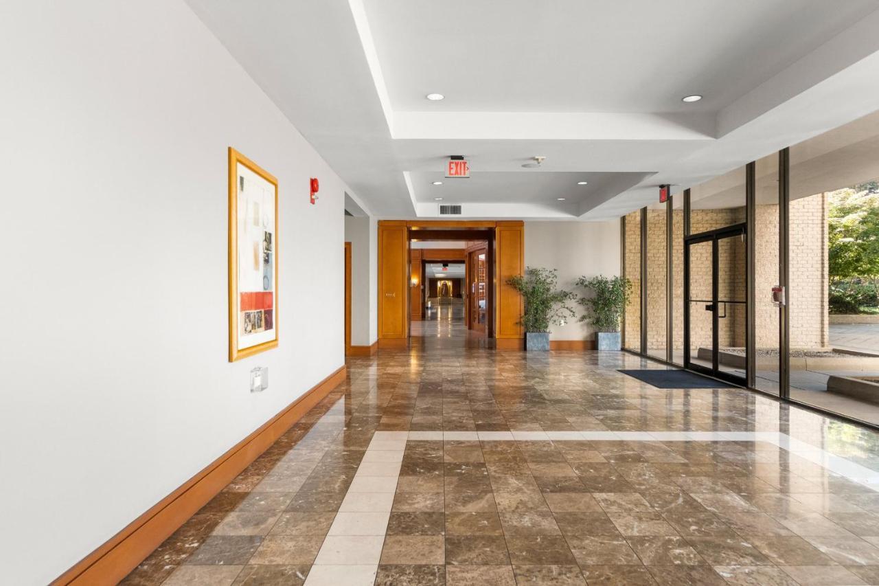 Urbandelight Crystal Mins To Dc Free Parking