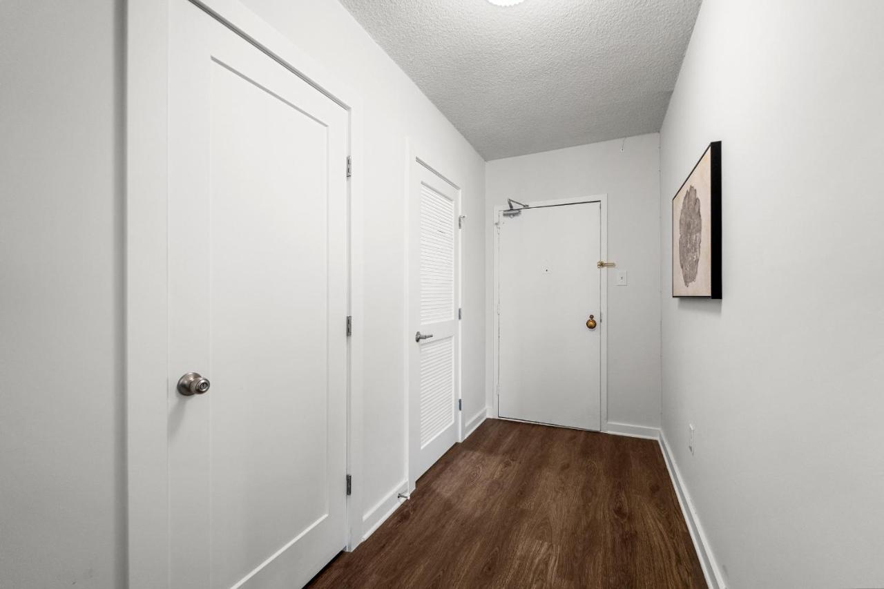 Urbandelight Crystal Mins To Dc Free Parking Arlington