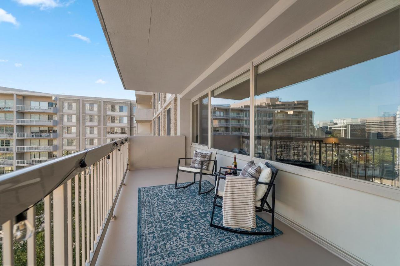 Urbandelight Crystal Mins To Dc Free Parking Arlington